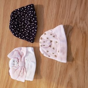 Newborn hats and bows bundle